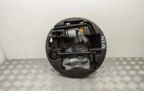 Renault Zoe Tool set 997500223R