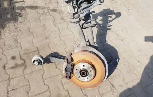 Front wheel hub