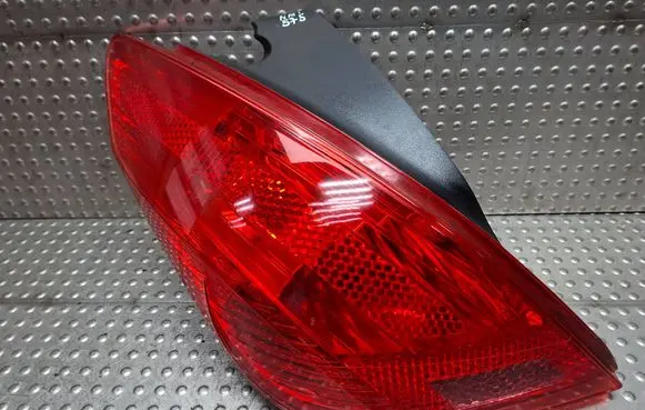 Peugeot 308 Rear/tail lights S26282575 9680425780