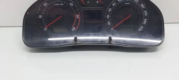 Skoda Superb B5 (3U) Speedometer (instrument cluster) 1100801157 3U0920841A