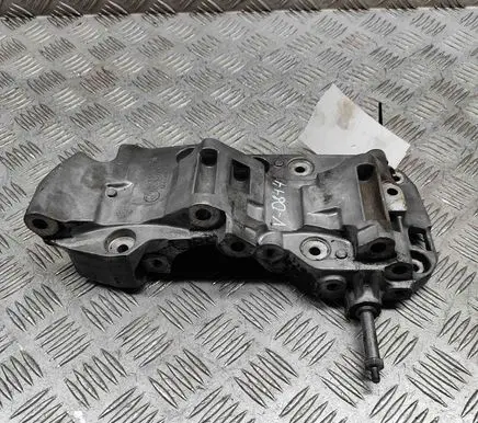 BMW 6 F12 F13 Generator/alternator bracket 8506863