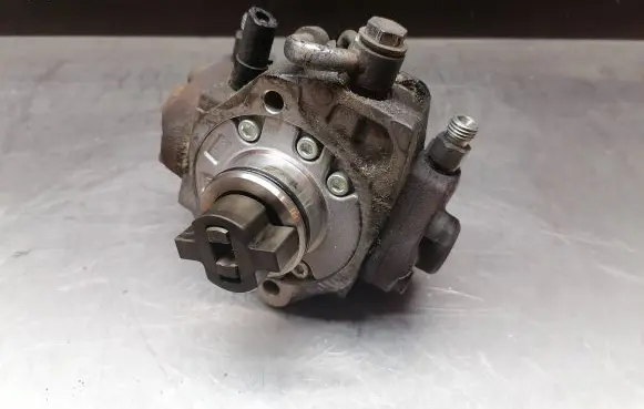 Lexus IS 220D-250-350 Fuel injection high pressure pump 221000R030