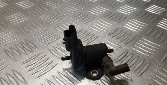 Ford Kuga II Vacuum valve 9688124580
