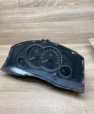 Opel Meriva A Speedometer (instrument cluster) 13140266MP