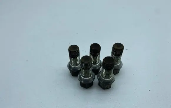 Audi A7 S7 4G Nuts/bolts