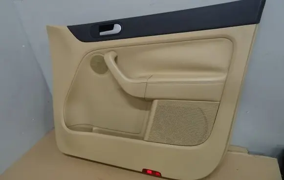 Volkswagen Golf Plus Front door card panel trim