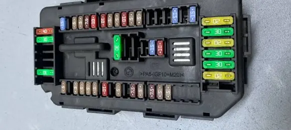 BMW 3 F30 F35 F31 Fuse box set 9389069