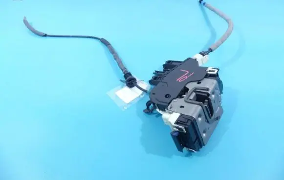Infiniti QX30 Front door lock 2016121420744 IMPRK1078383