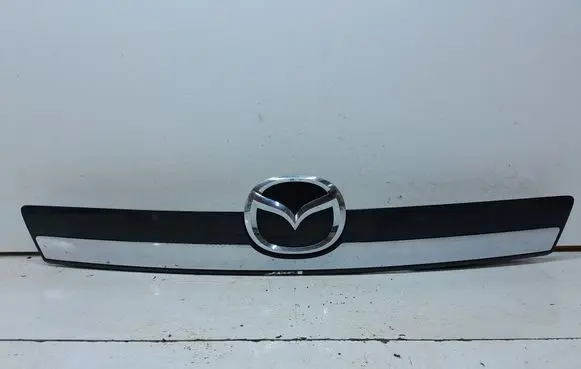 Trunk door license plate light bar
