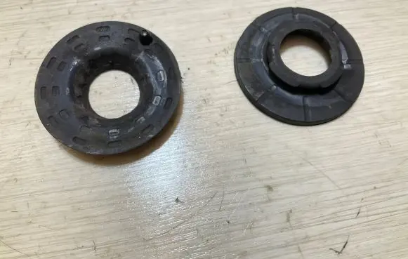 Volvo XC40 Rear coil spring rubber mount 31451675