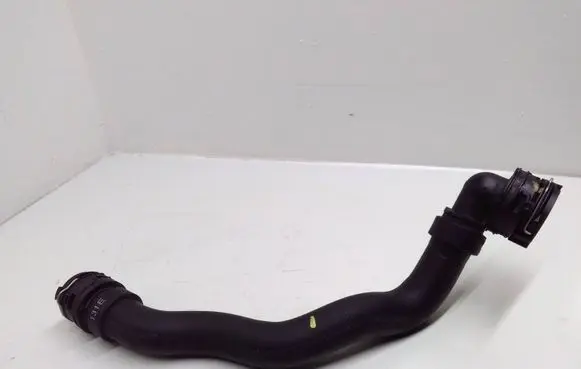 Opel Grandland X Engine coolant pipe/hose 9815213180