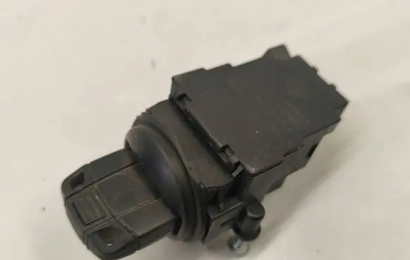 BMW 5 E60 E61 Ignition lock 10862510 6954722