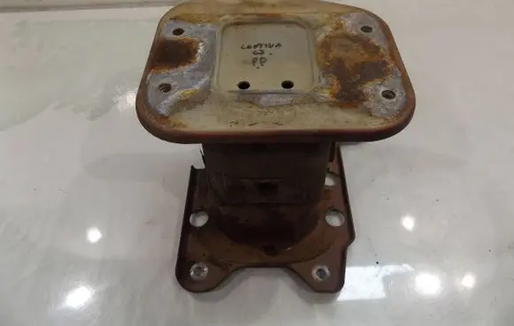 Chevrolet Captiva Holder (bracket) 