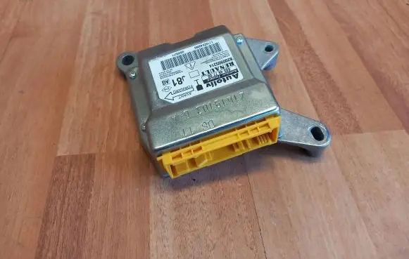 Renault Espace IV Airbag control unit/module 8200905314 619103 605487700