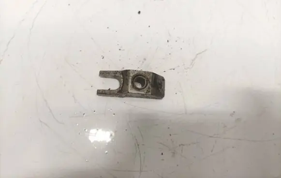 Fiat Croma Fuel Injector clamp holder 