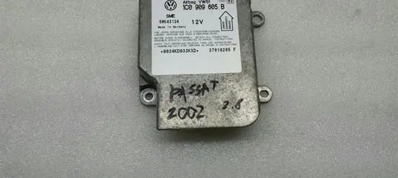 Volkswagen PASSAT B5.5 Airbag control unit/module 1C0909605B