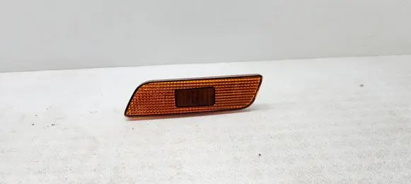 Volvo S80 Front fender indicator light 9190950