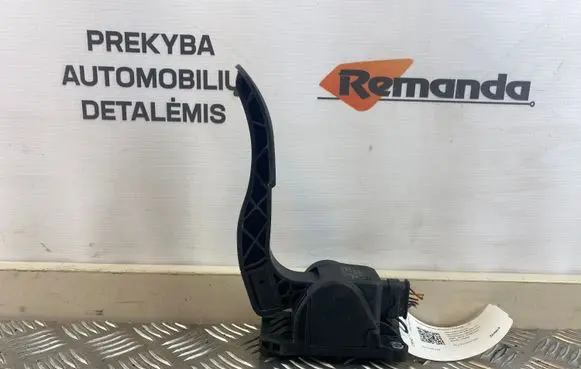 Mercedes-Benz Sprinter W906 Accelerator throttle pedal 0280755025