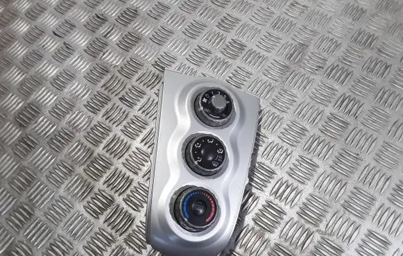 Toyota Yaris Climate control unit 554060D190 758818 758734