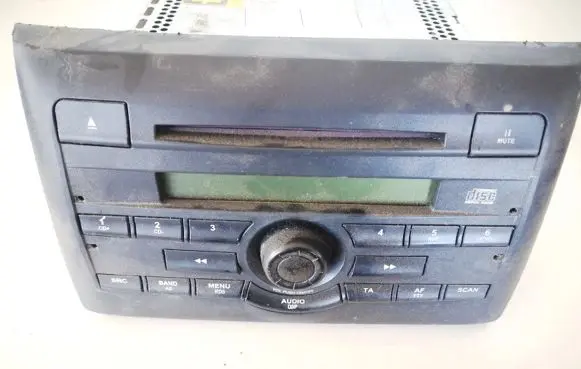 Fiat Stilo Radio/CD/DVD/GPS head unit 735296997 2fcf-18c838-bf