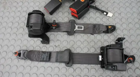 KIA Ceed Rear seatbelt