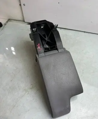 BMW 3 E46 Armrest 51168213678