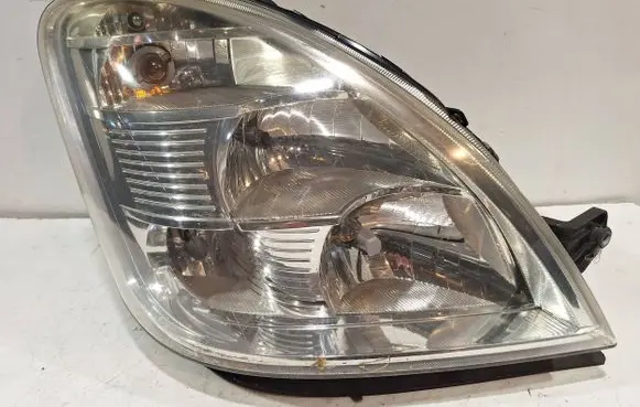 Iveco Daily 4th gen Headlight/headlamp