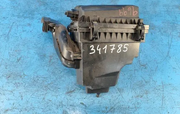 Ford Fusion II Air filter box HP539C662BF