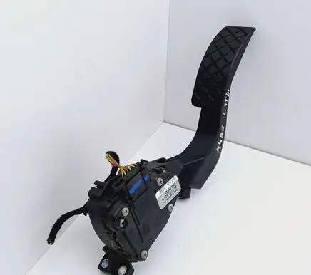Audi A4 S4 B6 8E 8H Accelerator throttle pedal 8E1721523B