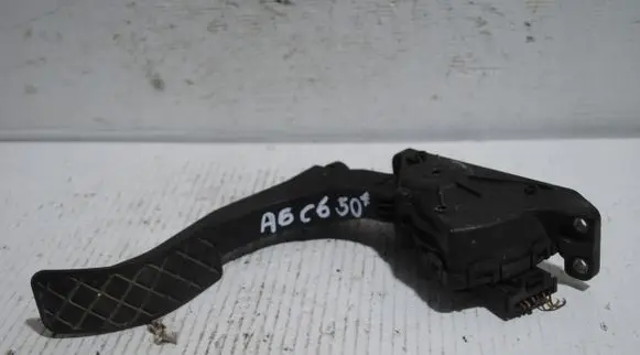 Audi A6 S6 C6 4F Accelerator throttle pedal 4F1723523A