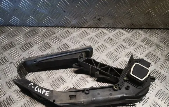 Mercedes-Benz C W203 Accelerator throttle pedal 1703000404 A1703000404