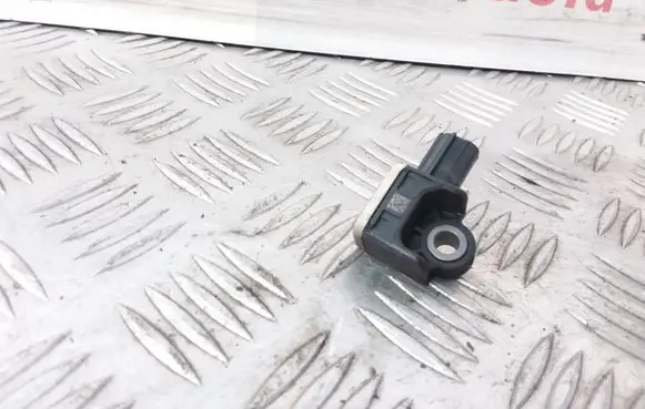 Volvo V60 Airbag deployment crash/impact sensor 31334336