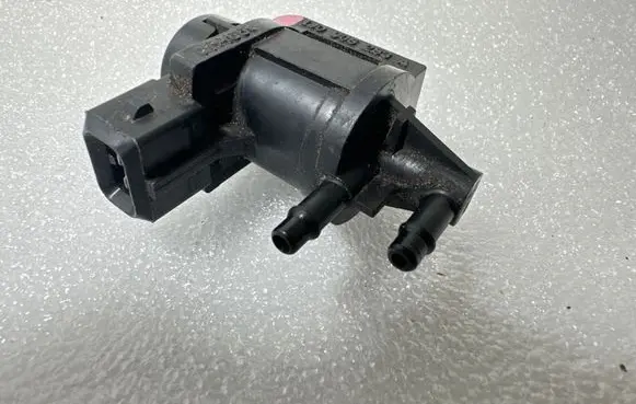 Audi 80 90 S2 B4 Turbo solenoid valve 1J0906283A