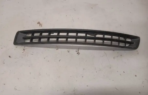 Volvo XC90 Front bumper lower grill 30678953