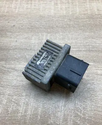 Citroen C5 Glow plug pre-heat relay 9640469680
