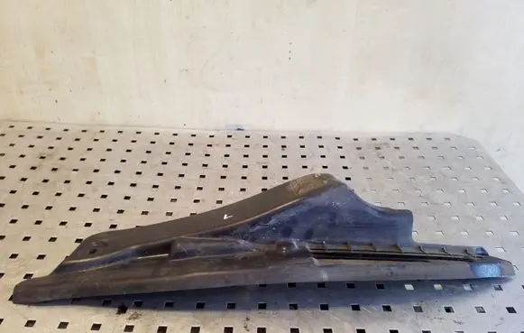 Volkswagen Golf VI Fender end trim 1K5821111A