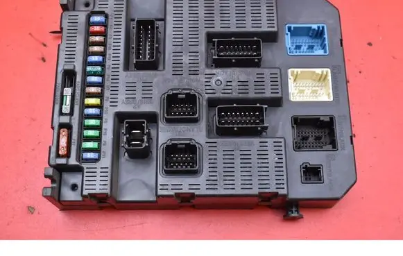 Peugeot 308 Fuse box set 9663798180