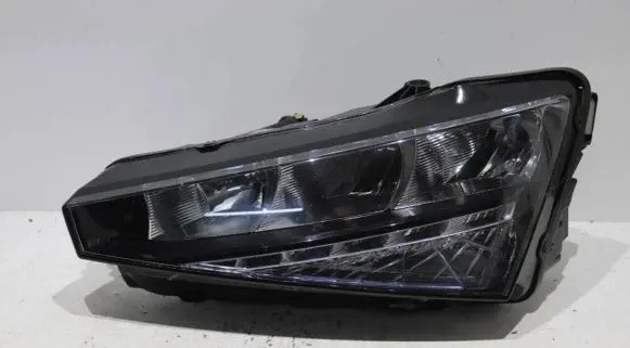Skoda Scala Headlight/headlamp 657941015 90176071 901760711