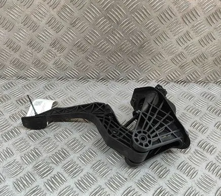 Audi A1 Clutch pedal 2Q2721321 2Q0721388
