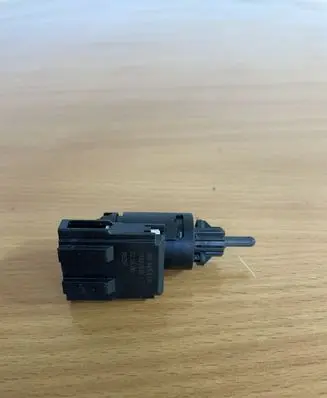 Audi A6 S6 C6 4F Brake pedal sensor switch 3B0945511C