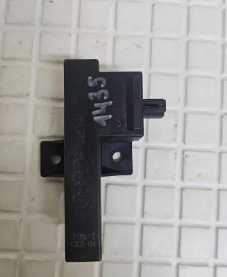 Audi A8 S8 D4 4H Keyless (KESSY) go control unit/module 8K0907247 33542221