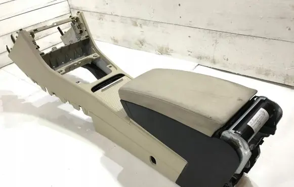 Volkswagen PASSAT CC Center console 22222222222 |000000000005467543