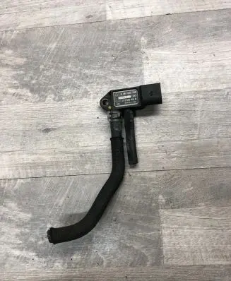 Audi A4 S4 B8 8K Exhaust gas pressure sensor 07Z906051B 0281002760