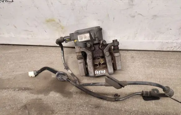 KIA Sportage Rear brake caliper 710L0JJA0173