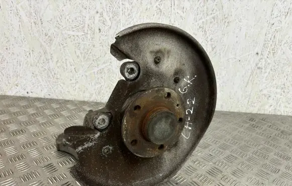 Audi A6 S6 C7 4G Rear wheel hub spindle/knuckle 