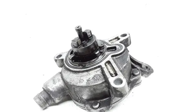 Volvo XC90 Vacuum pump 30731825