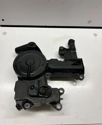 Audi A4 S4 B8 8K Oil breather separator 06H103495E