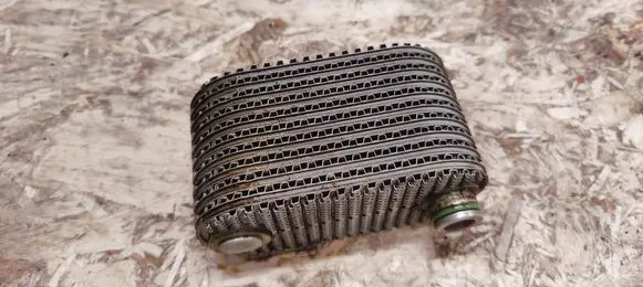 Engine oil radiator