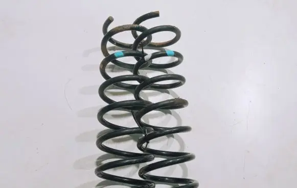 Mazda 3 I Rear coil spring