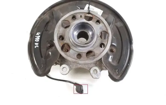 Mercedes-Benz EQC Rear wheel hub 
